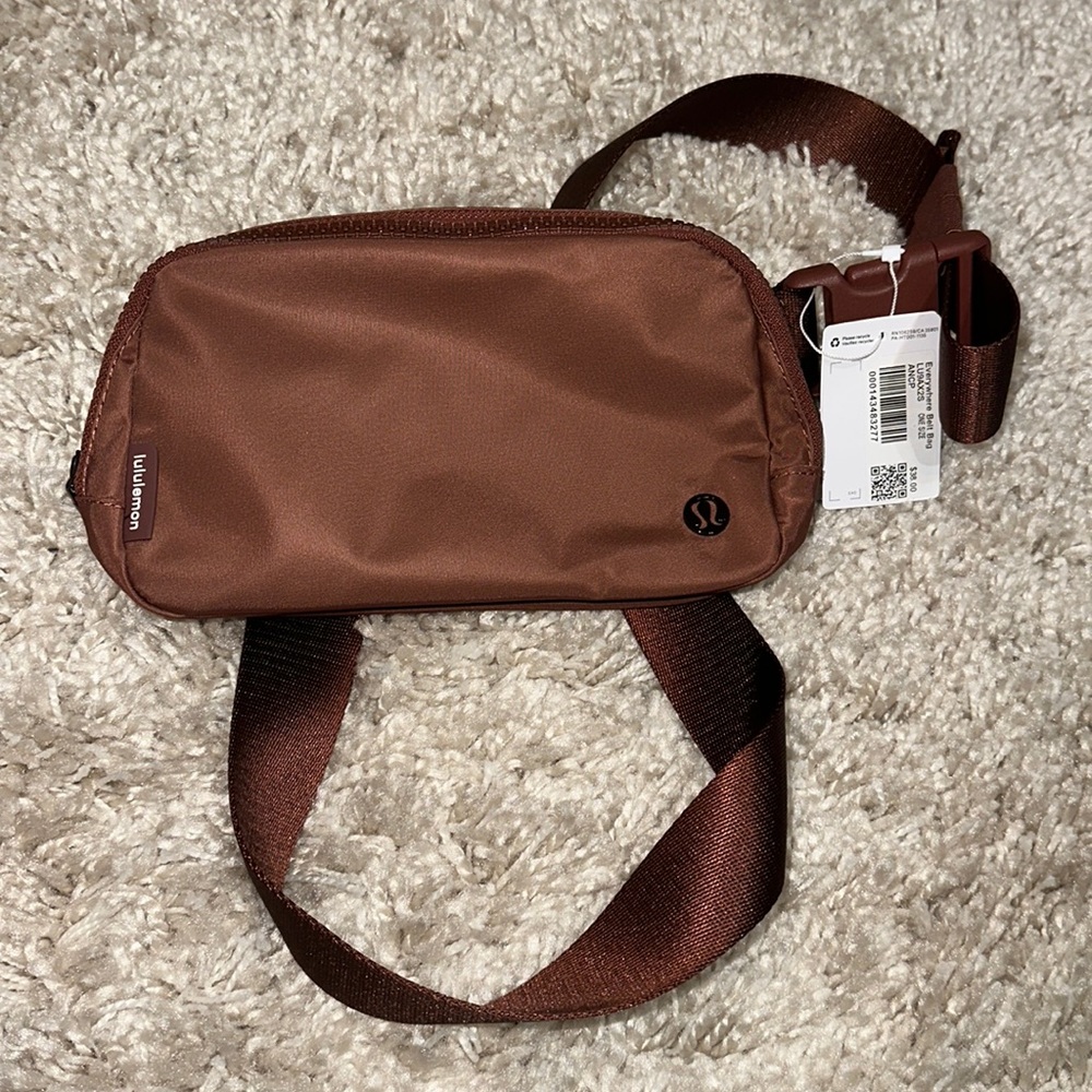 Lululemon Everywhere Belt Bag in Ancient Copper